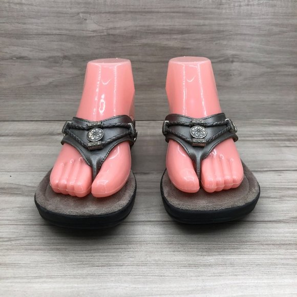 Minnetonka Sandals Women's 8 Pewter Leather Flip Flop Slip On Shoes - Picture 6 of 12